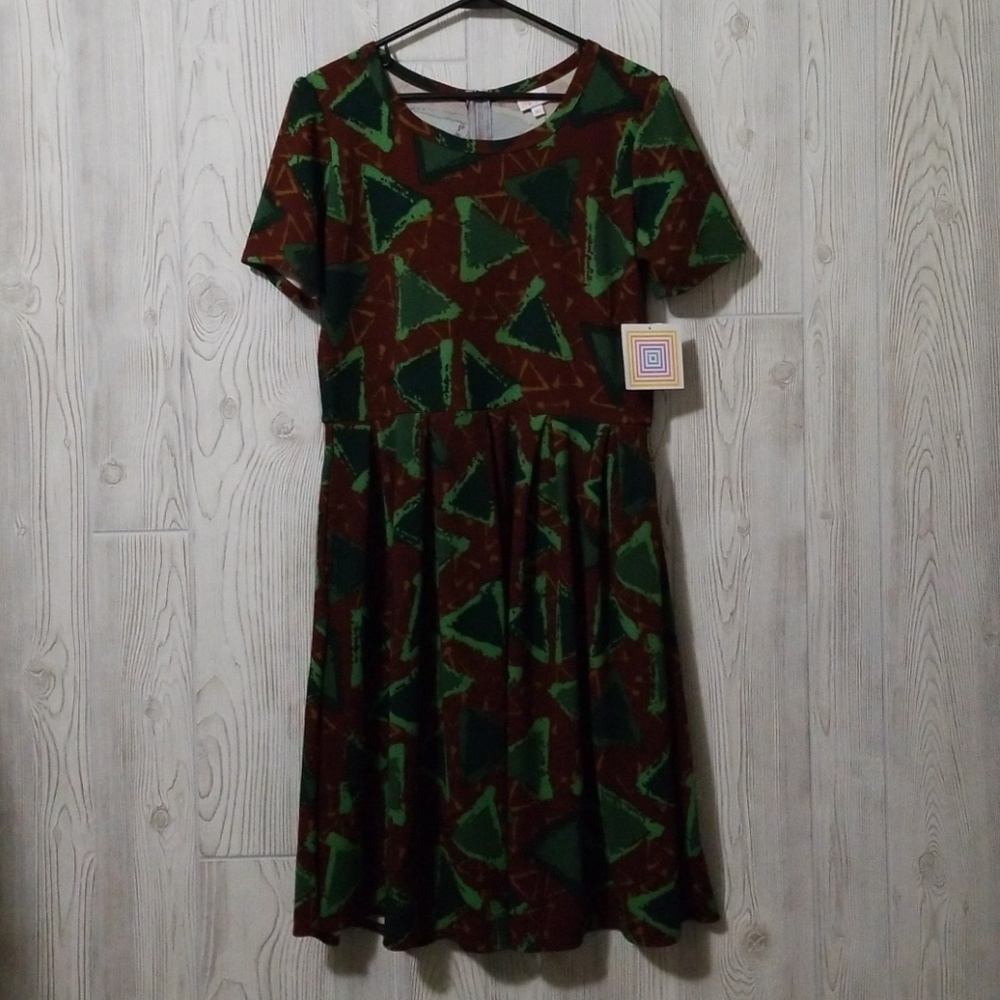 Women's XL Lularoe Ameila! NWTS!!